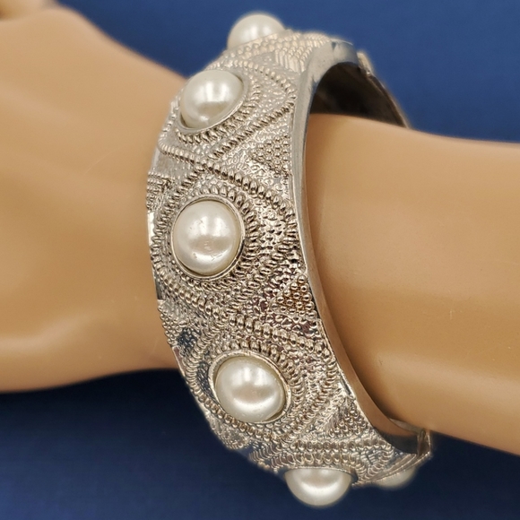Unsigned Jewelry - Faux Pearls on Silver Tone Hinged Bangle Bracelet